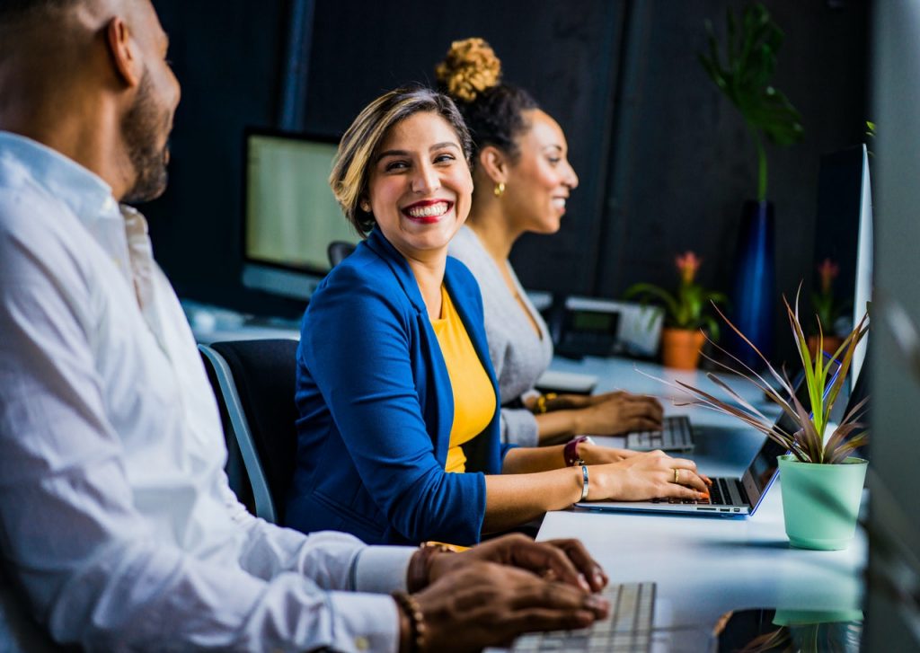 Become confident using Microsoft Office Excel, Word, PowerPoint & Outlook online training courses